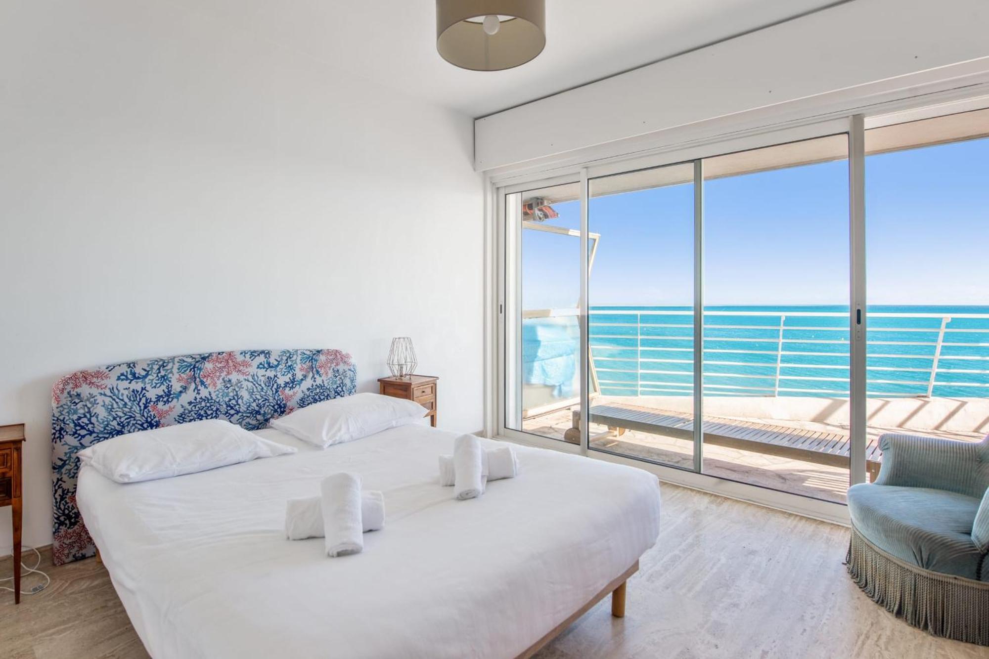 Le Balcon Sur La Baie - Welkeys * Cagnes-sur-Mer